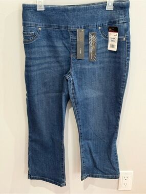 New Lee 12 Sculpting Capri Jeans in Medium Blue 049